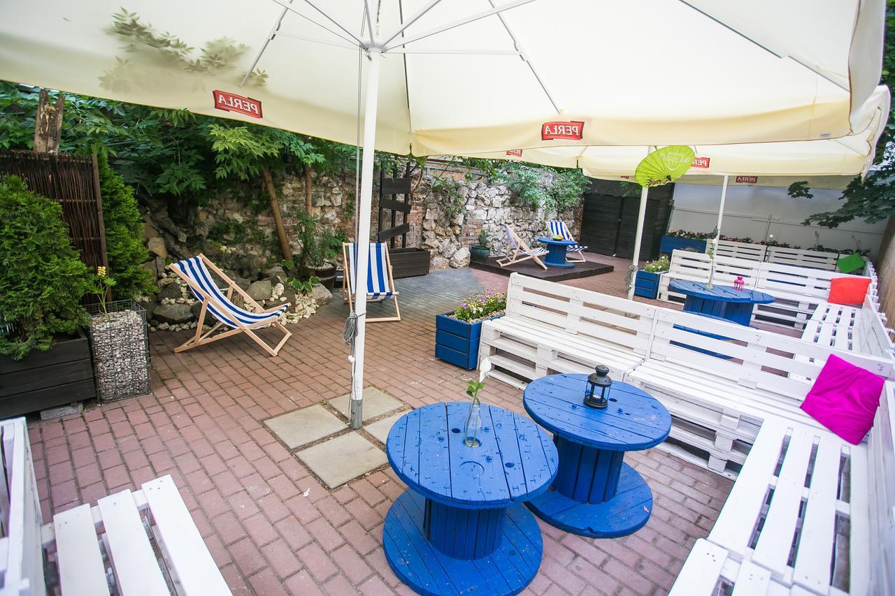 Let'S Rock Party Hostel! Age Limit From 18 Until 40! Cracóvia Exterior foto
