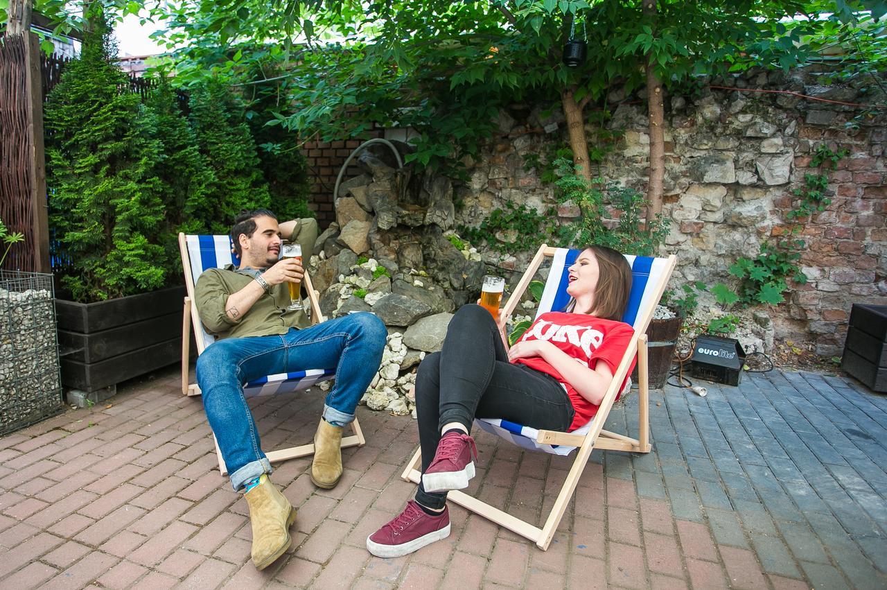 Let'S Rock Party Hostel! Age Limit From 18 Until 40! Cracóvia Exterior foto